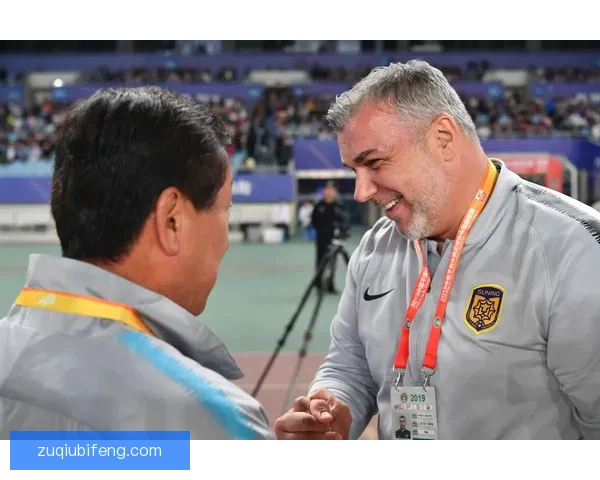 斯特林因言辞过激向裁判道歉并表示尊重 